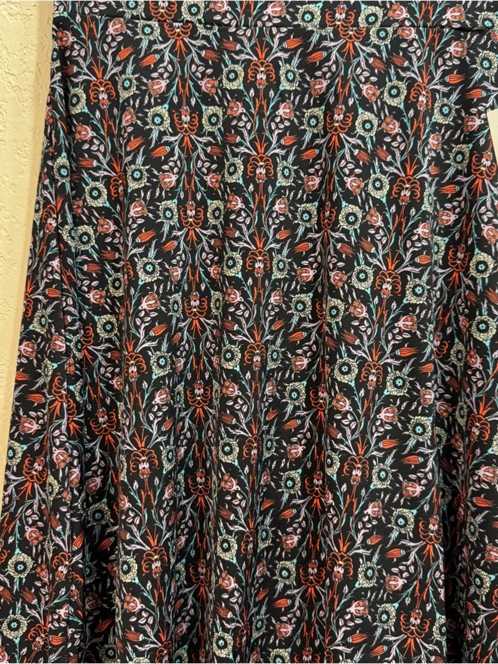 NWT LuLaRoe Azure Skirt XS Black Floral Boho Stretchy